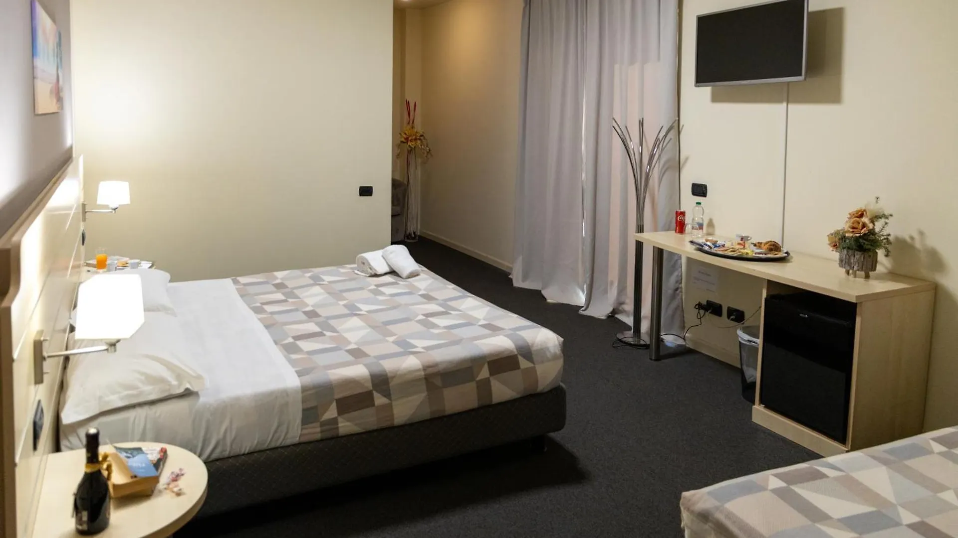 Hotel Giallo Noceto
